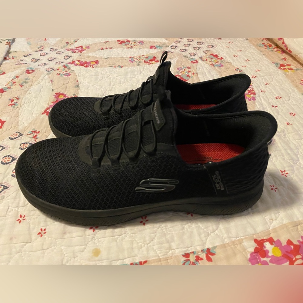 Skechers Women’s Slip-in Black Sneakers, size 8